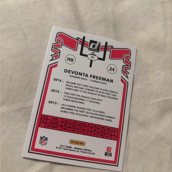 Panini NFL Card Devonta Freeman with Red and Black Accents - Picture 1 of 2